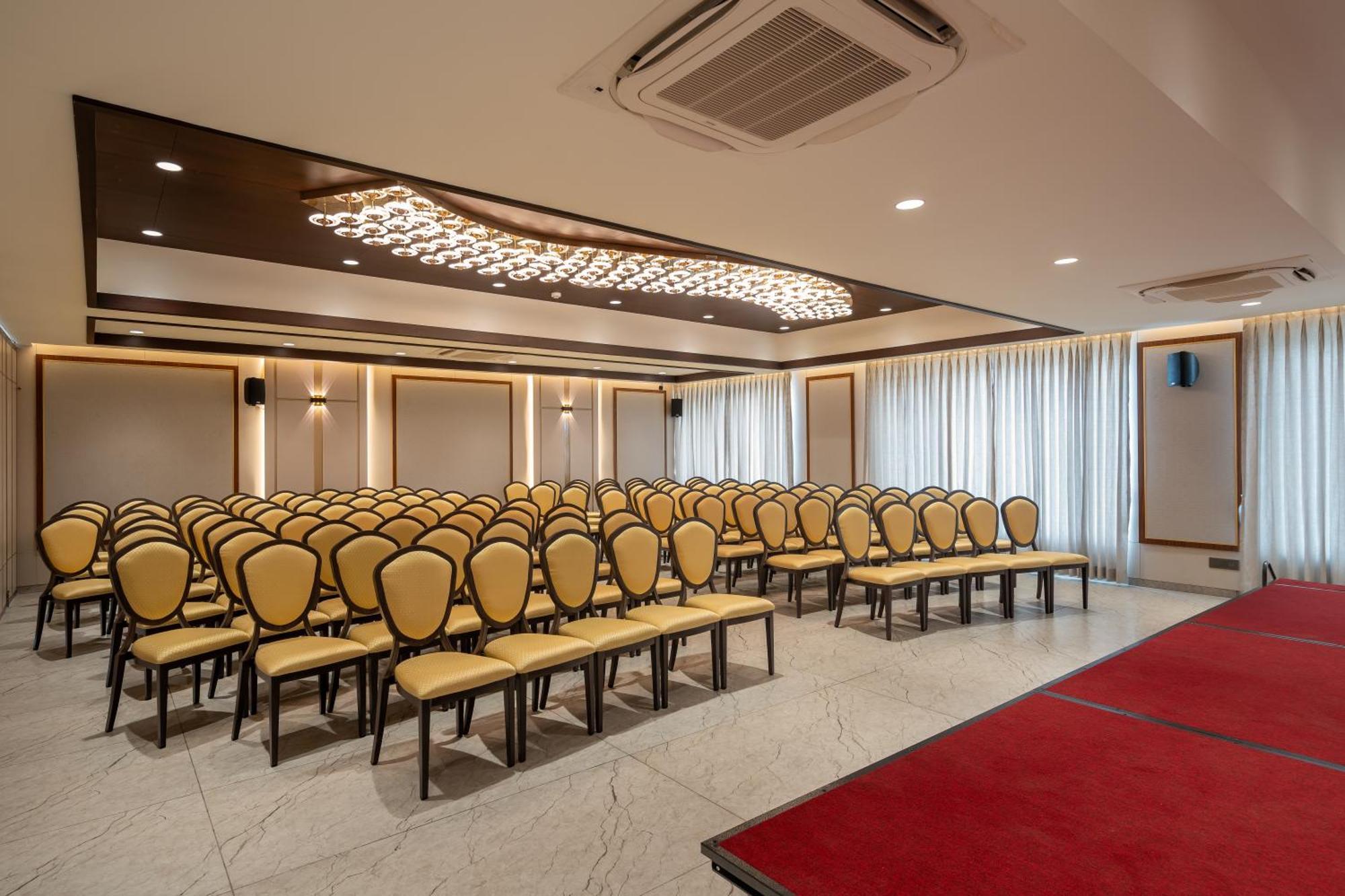 Copper Leaf Hotels, Тирунелвели Екстериор снимка