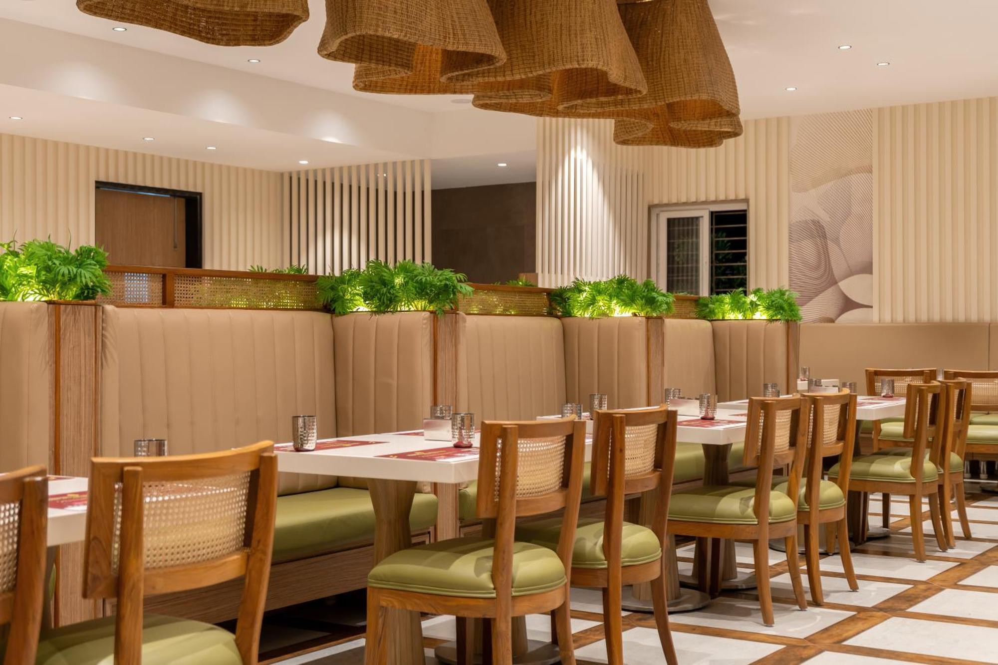 Copper Leaf Hotels, Тирунелвели Екстериор снимка