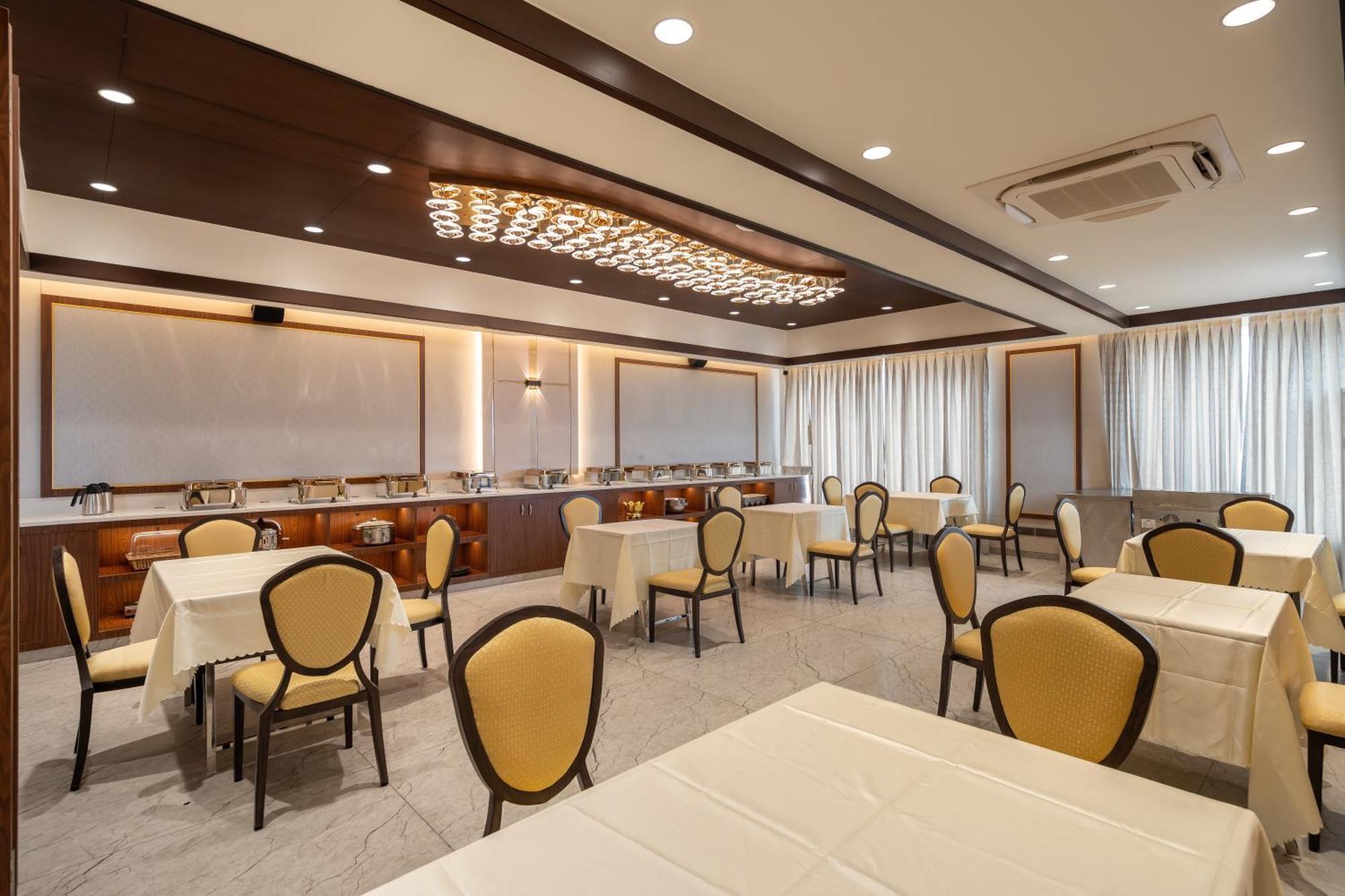 Copper Leaf Hotels, Тирунелвели Екстериор снимка