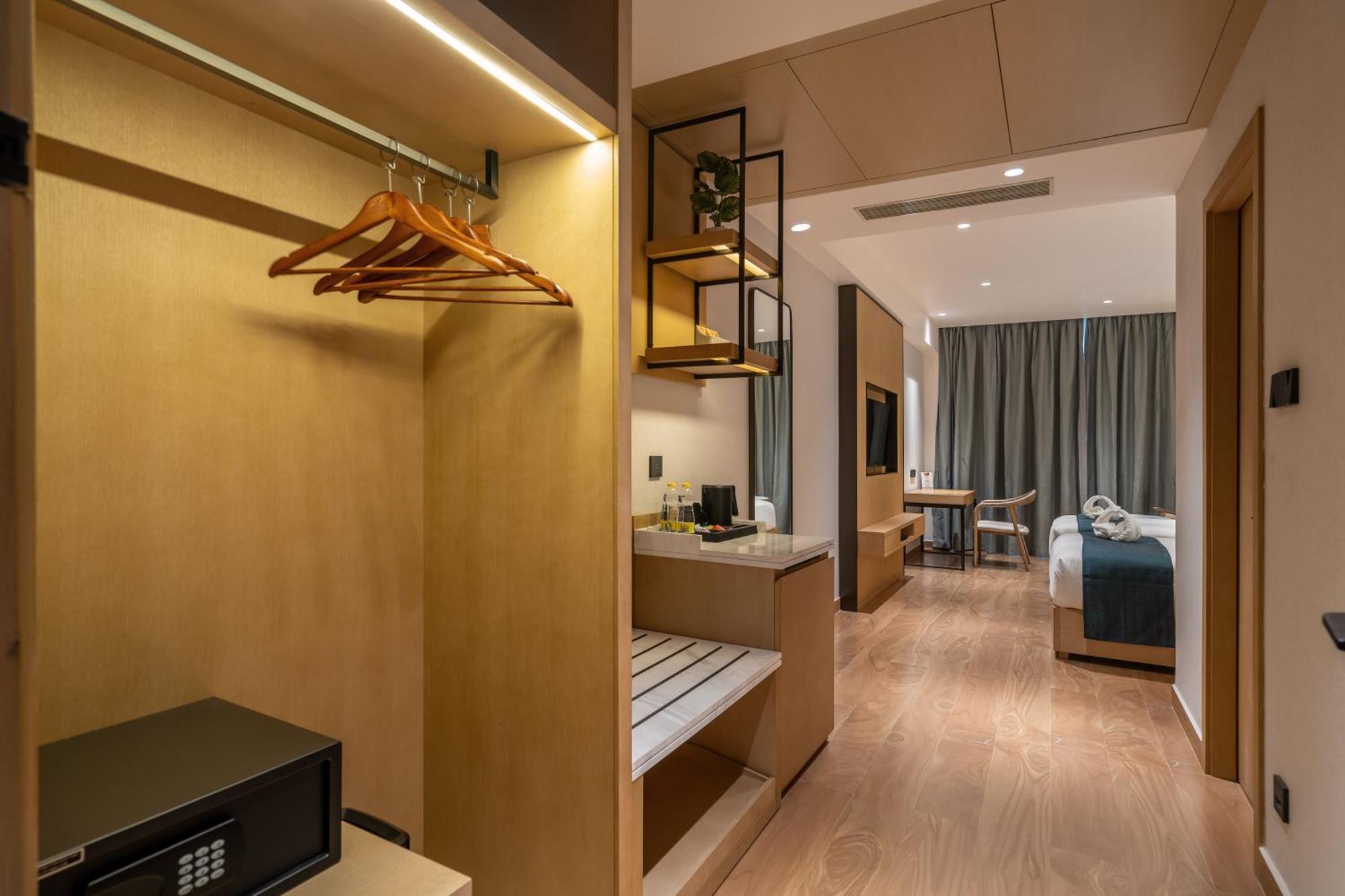 Copper Leaf Hotels, Тирунелвели Екстериор снимка
